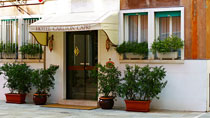 Hotel Capri Carlton